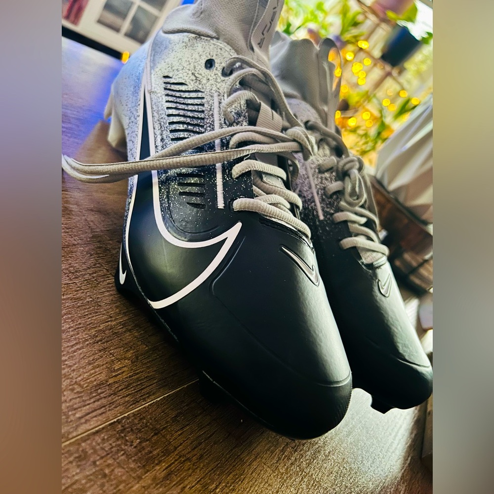 **SOLD** Nike Vapor Edge Pro 360 2 Football Cleats size 14